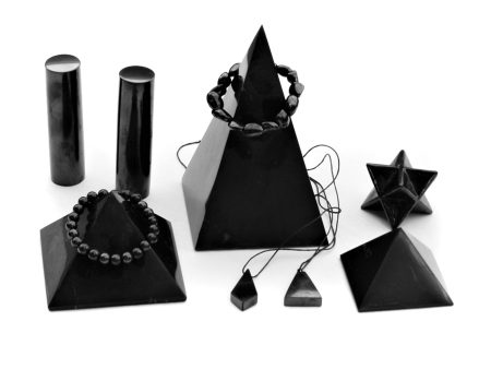 Shungite Pyramid Small Fashion